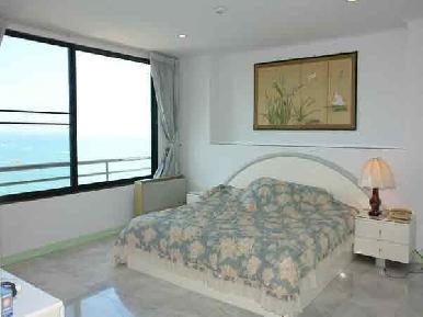 Royal Cliff 3